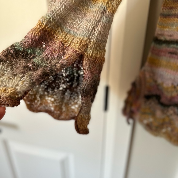 Knitting & Crochet - Bell sleeves sweater, exclusive design ๐ธ๐ธ๐ธ - Picture 6 of 7